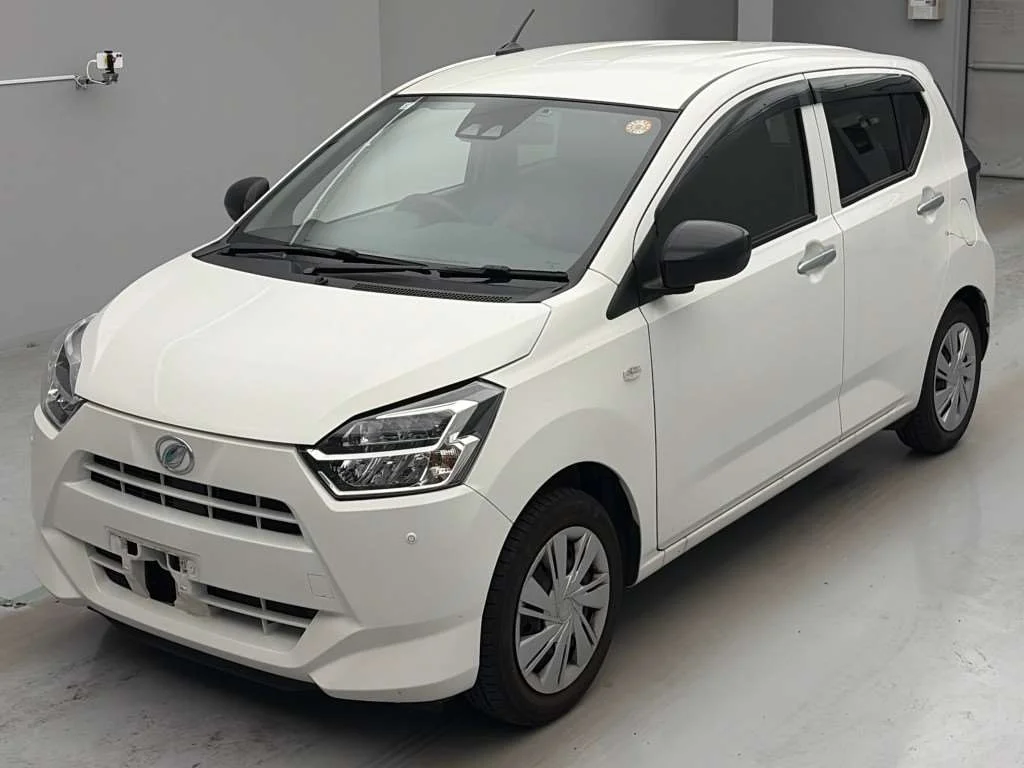 Daihatsu Mira e:S LA350S 2021